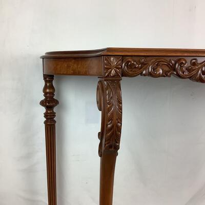 1033 French Style Wooden Console Table w/ Stretcher