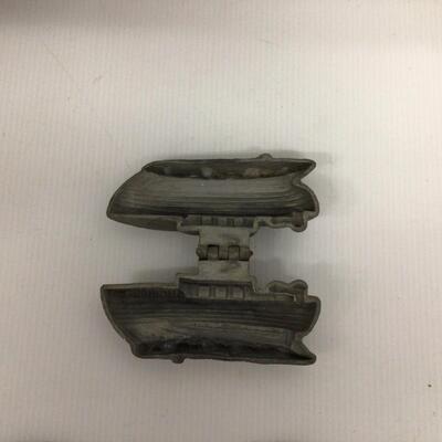 1167 Set of 2 Eppelsheimer Pewter Boat Ice Cream Molds
