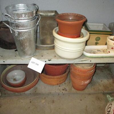 Iron Kettle/Various Flower Pots