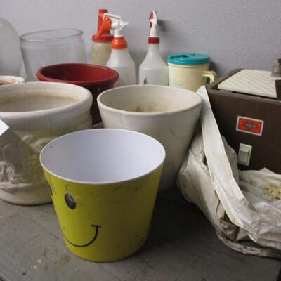 Flower Pots & Vases