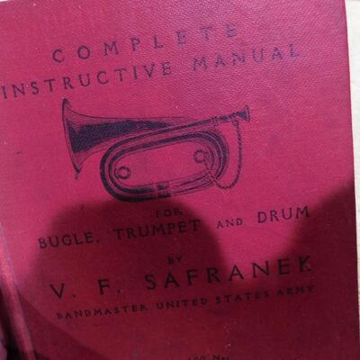 WWI Bugle Trumpet Drum MILITARY MANUAL HARDBACK 1918 US Army V.F. Safranek 150pp.