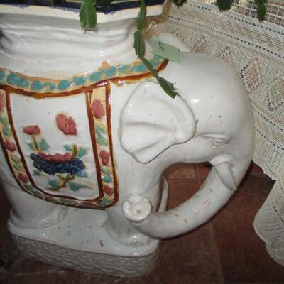 Ceramic Elephant Plant Stand w/plant