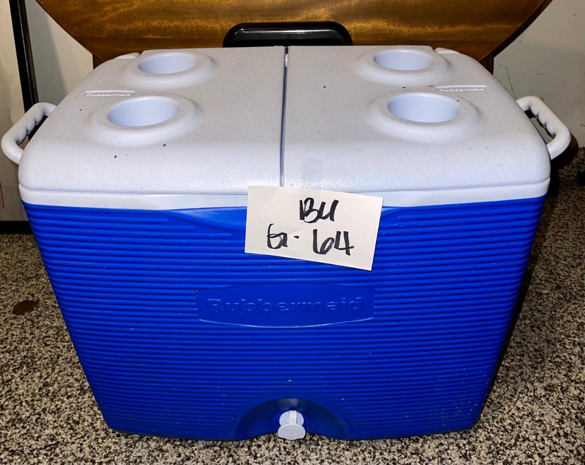 Rubbermaid Blue Cooler
