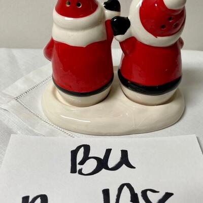 Santa & Mrs. Clause Salt and Pepper Shakers
