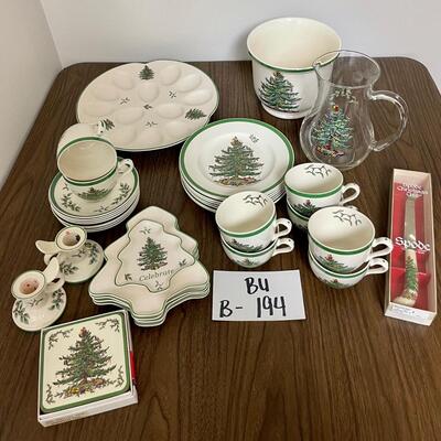 Spade Christmas Tree Dinnerware