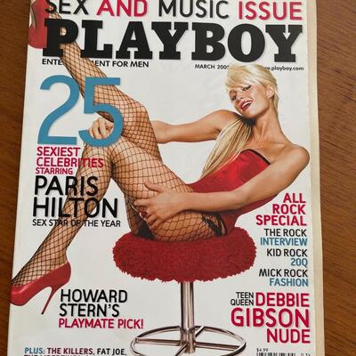 Playboy 3/05 Paris Hilton / Debbie Gibson