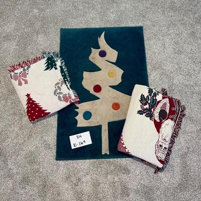 Christmas Rug & Blanket lot