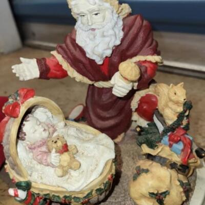 Christmas lot; Santa music box