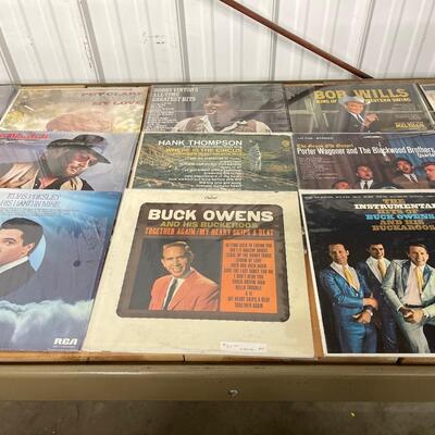 P1- Lot of 21 Records
