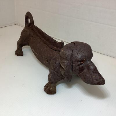 Lot 1151 Antique Cast Iron Dachshund/Weiner Dog Door Stop
