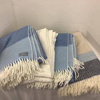 Lot 1160. Landsâ€™ End, Coming Home, Peacock Alley Blankets