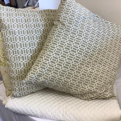 Lot 1175. Damask by Charter Club Bedspread and Decorative Pillow Lot