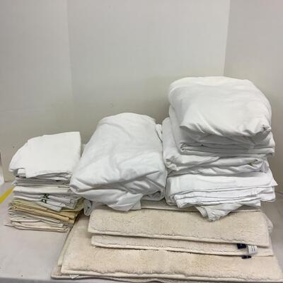 Lot 1177. Large Lot of Sheets, Floor Mats  Landsâ€™ End & Simply Vera