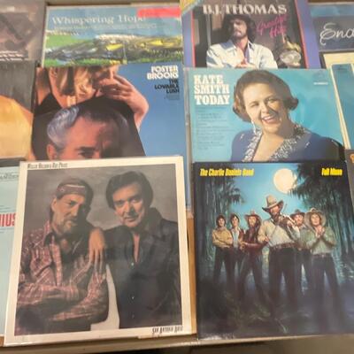 P20-Lot of 21 Records