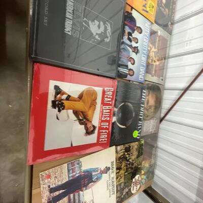 P23-Lot of 21 Records