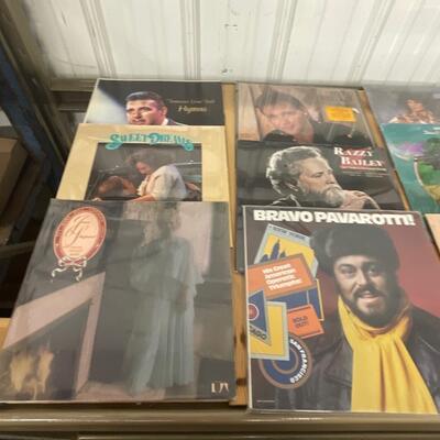 P25-Lot of 21 Records