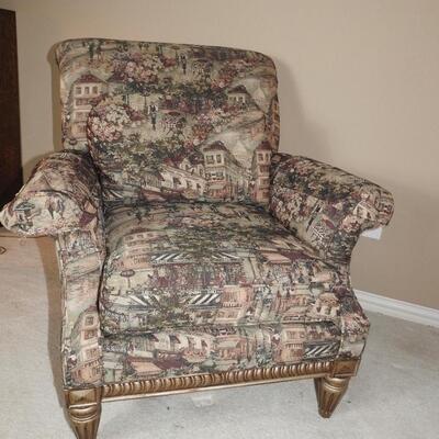 French Flair Basset Comfy Chair