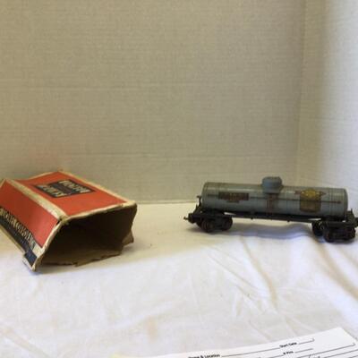 1202 Vintage Lionel Model 2755 Sunoco Tank Car-Gray