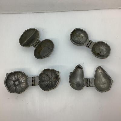 Lot 1180 Antique Pewter Eppelsheimer Ice Cream Molds ( Fruit )