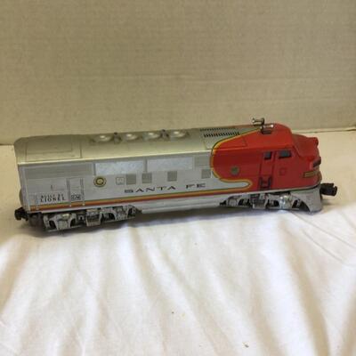 1204 Vintage LIONEL 2353T SANTA FE F3 NON-POWERED