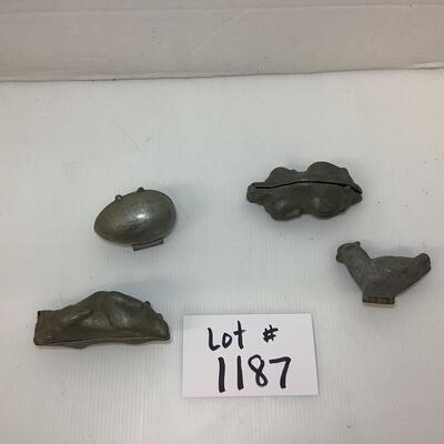 Lot  1187 Antique Pewter Eppelsheimer Ice Cream Molds ( Turkeys / Chickens )