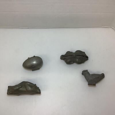 Lot  1187 Antique Pewter Eppelsheimer Ice Cream Molds ( Turkeys / Chickens )