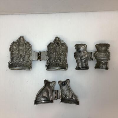 Lot. 1174. Antique Pewter Eppelsheimer Ice Cream Molds ( Pigs & Bears )