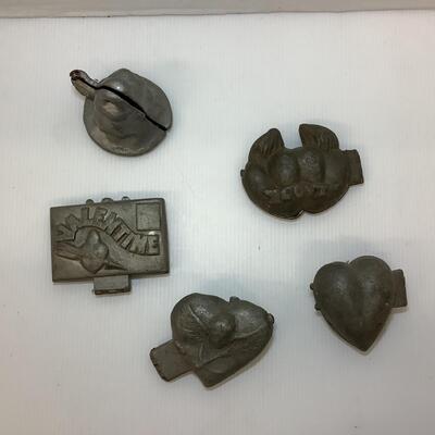 Lot. 1190. Antique Pewter Eppelsheimer Ice Cream Molds ( VALETINES )