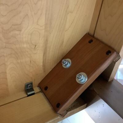 1232 Ethan Allen Wood Dining Table w/ Tapered Legs & 2 Leafs