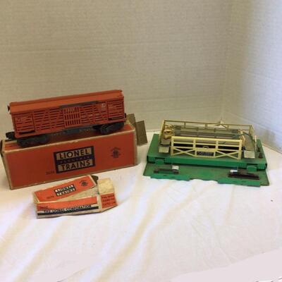 1207 Vintage Lionel Model 3656 Cattle Car Stockyard Corral