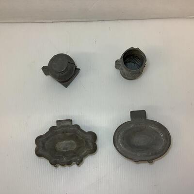 Lot. 1248. Antique Pewter Eppelsheimer Ice Cream Molds ( Vases & Ovals )