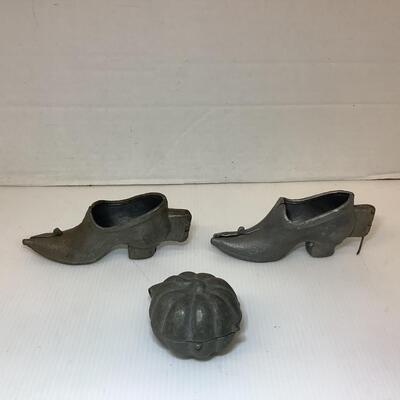 Lot. 1251. Antique Pewter Eppelsheimer Ice CrÃ©a Molds