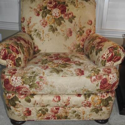 Pair of Chairs and End Table with Lamp