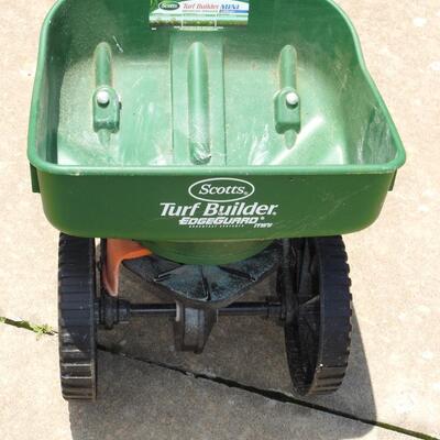 Push Spreader