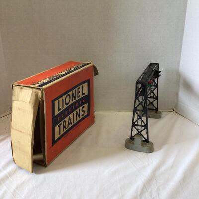 1212 Vintage Lionel Model 450 Signal Bridge
