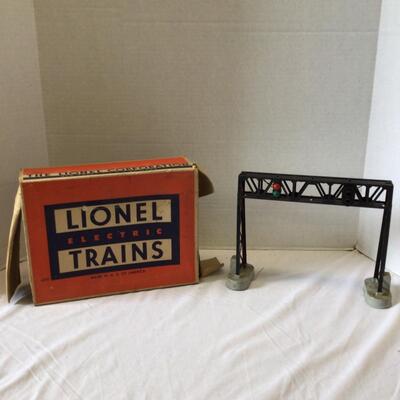 1212 Vintage Lionel Model 450 Signal Bridge