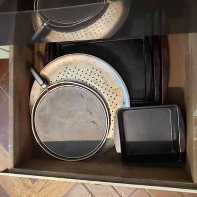 Baking Pans, Chargers, Grinder