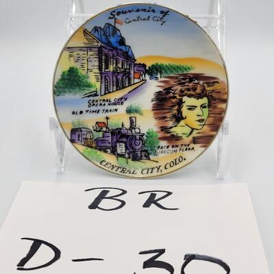Travel Collector Plate Lot