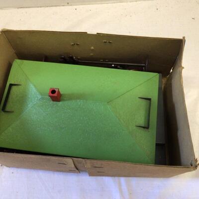 1229 Vintage American Flyer Passenger & Freight Station