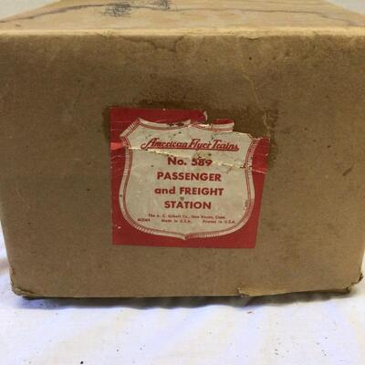 1229 Vintage American Flyer Passenger & Freight Station