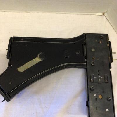 1230 Pair of Vintage Lionel No. 22 Remote Control â€œ0â€:Gauge Switches. In original box