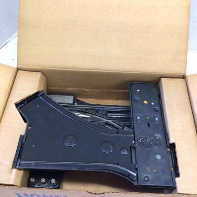 1282 Pair of Vintage Lionel No. 22 Remote Control â€œ0â€:Gauge Switches. In original box.