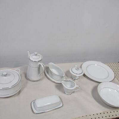 Seizan Fine China Japan "West Bluff" Serving Dishes