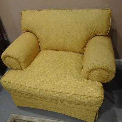 LOT 126. YELLOW UPHOLSTERED CHAIR
