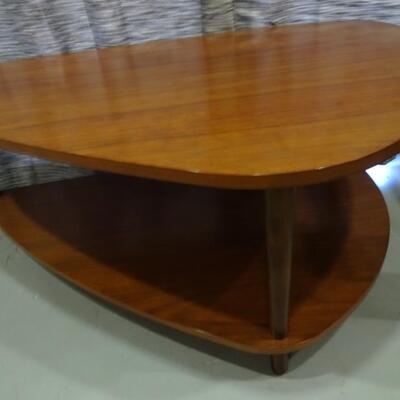 LOT 142. COASTER BRAND COFFEE TABLE