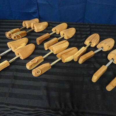 LOT 148. WOOD SHOE STRETCHERS