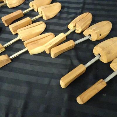 LOT 148. WOOD SHOE STRETCHERS