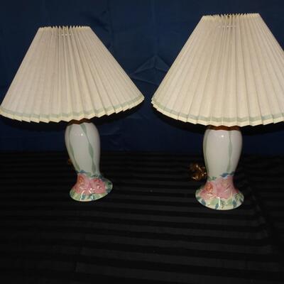 LOT 150. PAIR OF TABLE LAMPS.