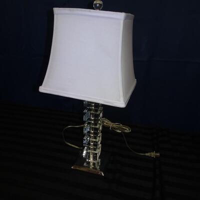 LOT 151. GLASS TABLE LAMP