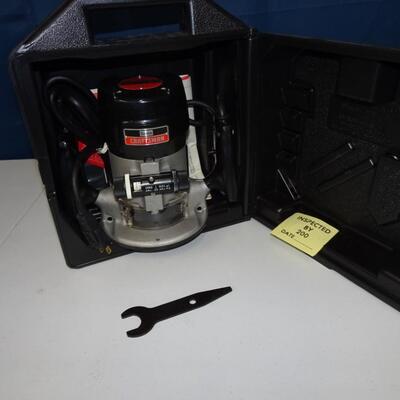 LOT 157. VINTAGE SEARS ROUTER IN PLASTIC CASE